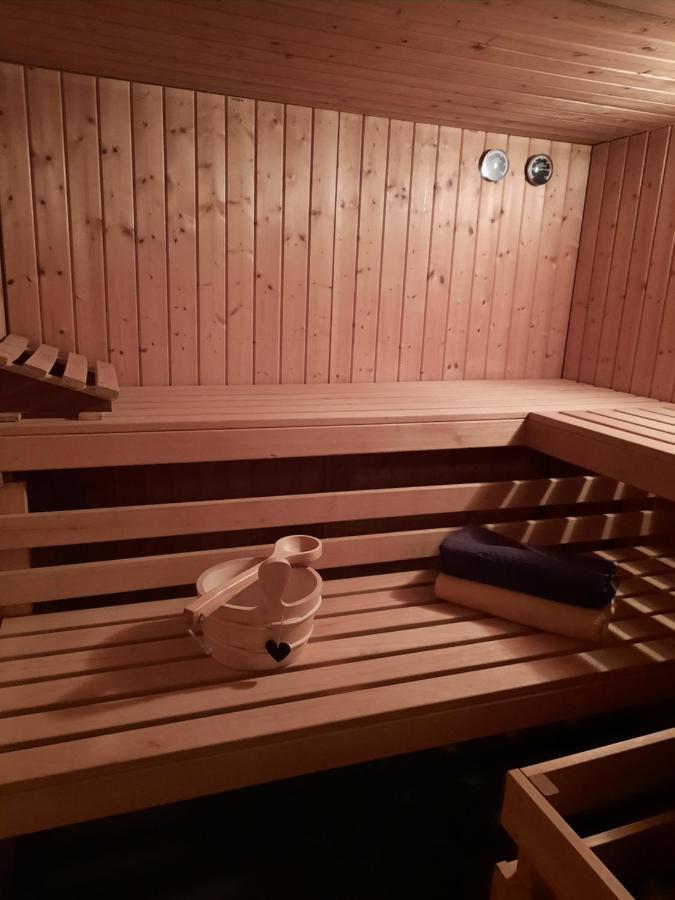 Große Auszeit Eifel mit Sauna, Kamin und Terrasse Nettersheim Exterior foto