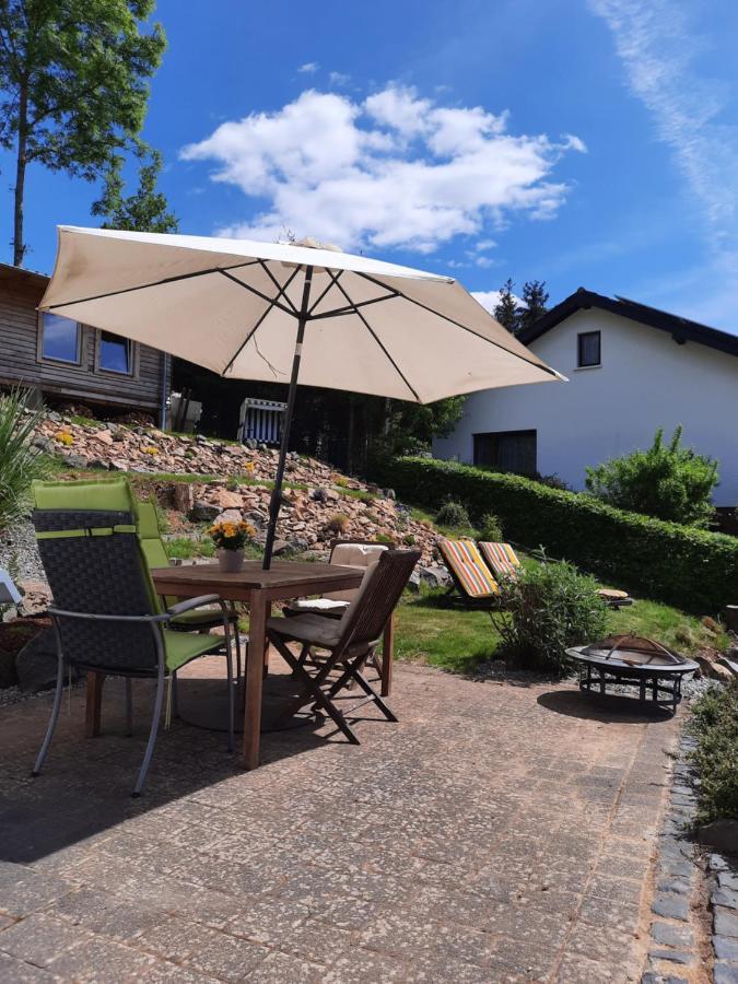 Große Auszeit Eifel mit Sauna, Kamin und Terrasse Nettersheim Exterior foto
